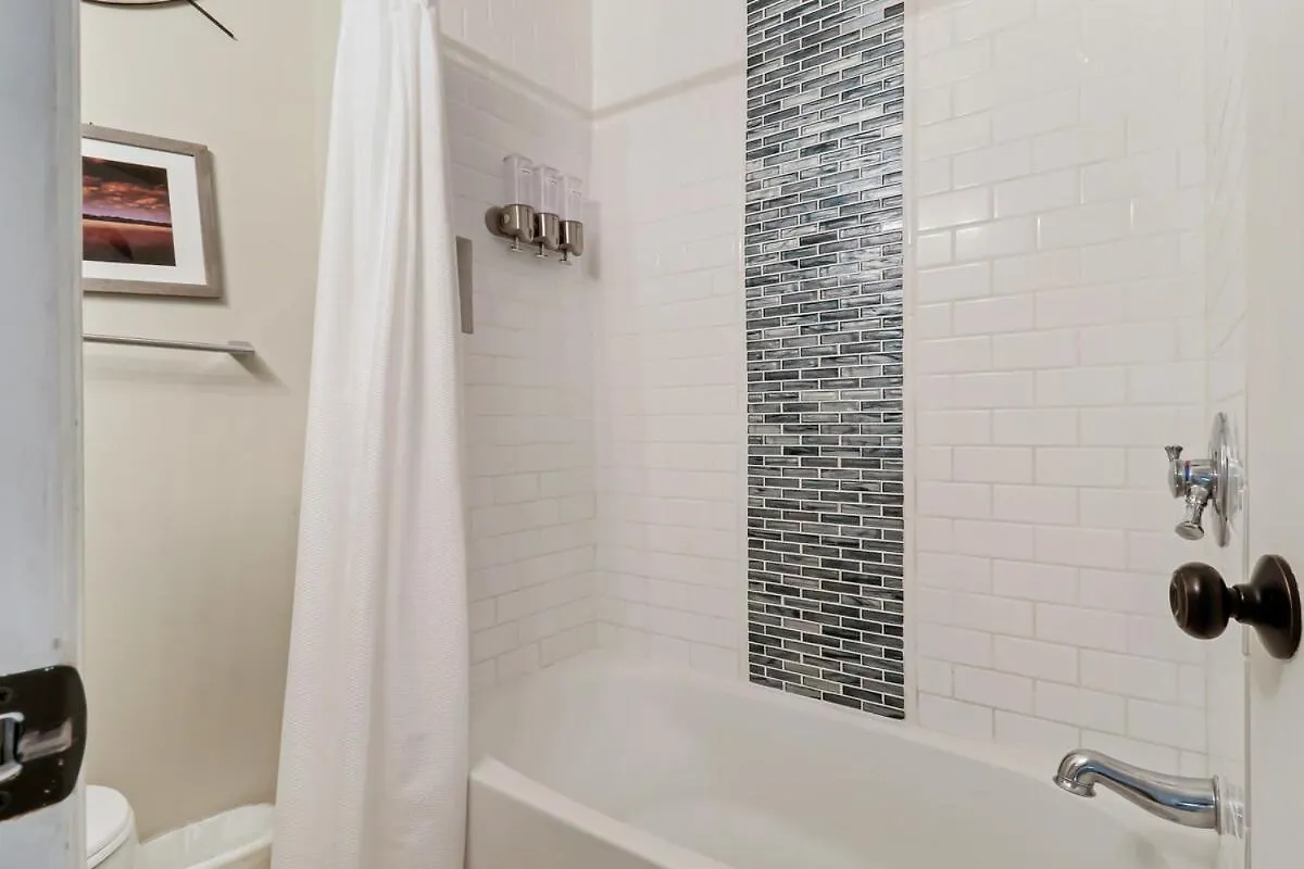 Updated 2 Bd 2 Ba Just Steps 2 Apartment *