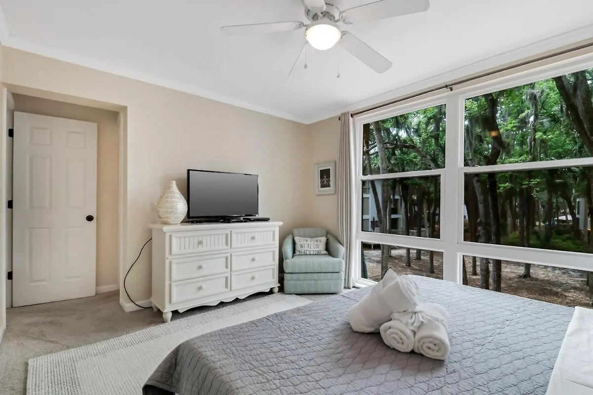 Apartment Updated 2 Bd 2 Ba Just Steps 2 *