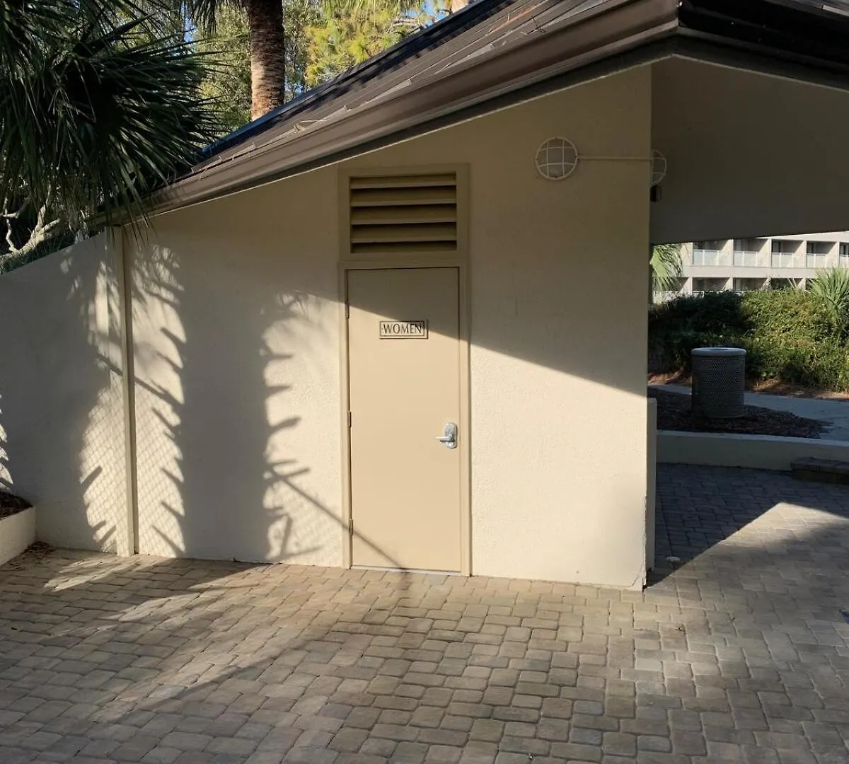 Updated 2 Bd 2 Ba Just Steps 2 *