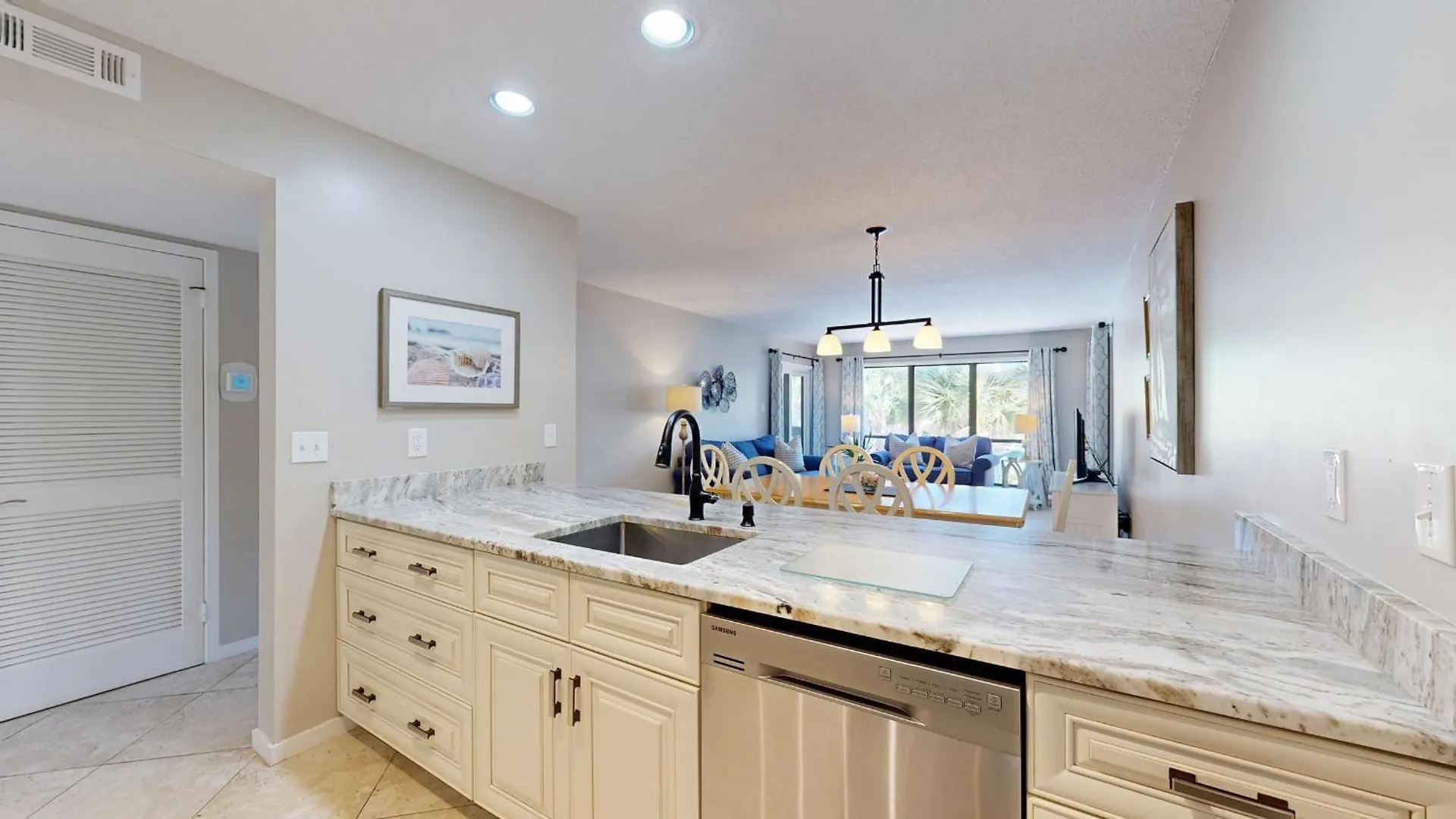 2526 The Moorings Villa *