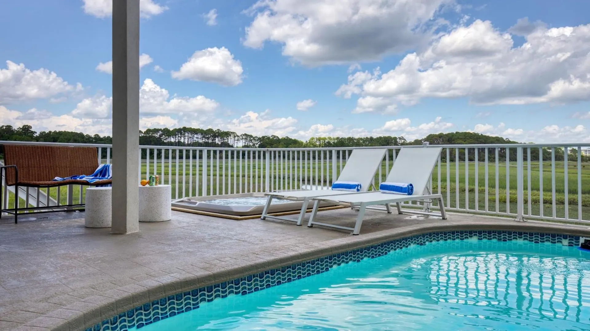 Beachwalk By Avantstay Hilton Head Oasis Steps From Singleton Beach Hilton Head Island