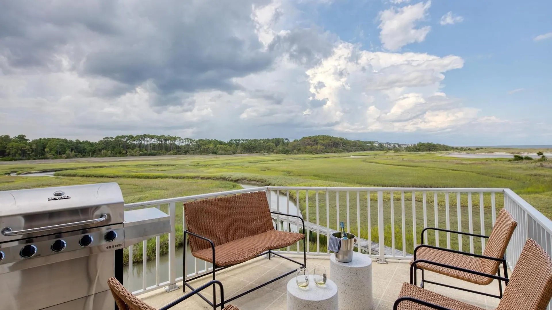 Beachwalk By Avantstay Hilton Head Oasis Steps From Singleton Beach *