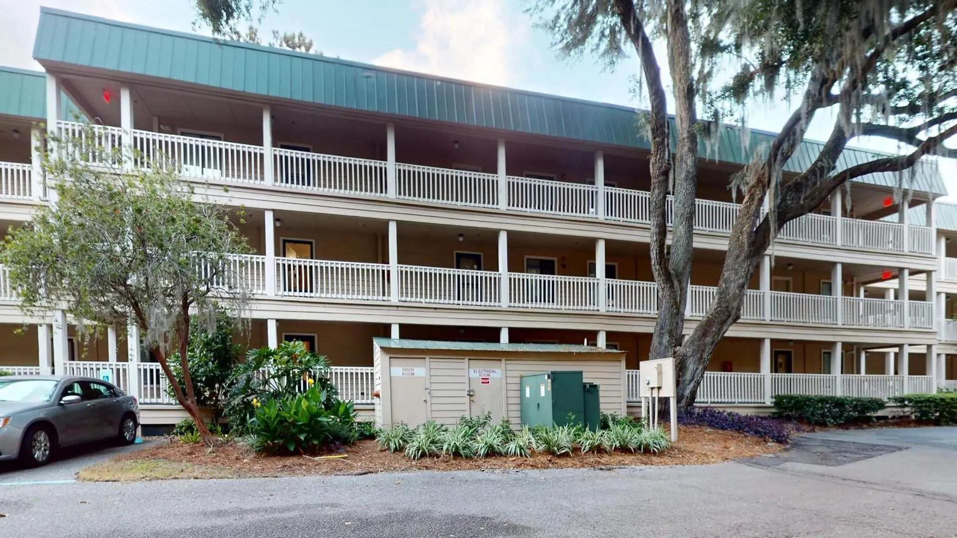 On Port Royal Sound 3121 Hilton Head Island