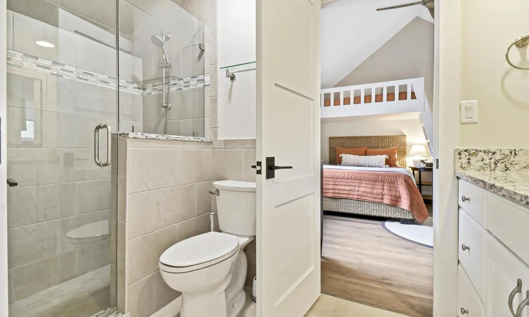 Vila 672 Queens Grant