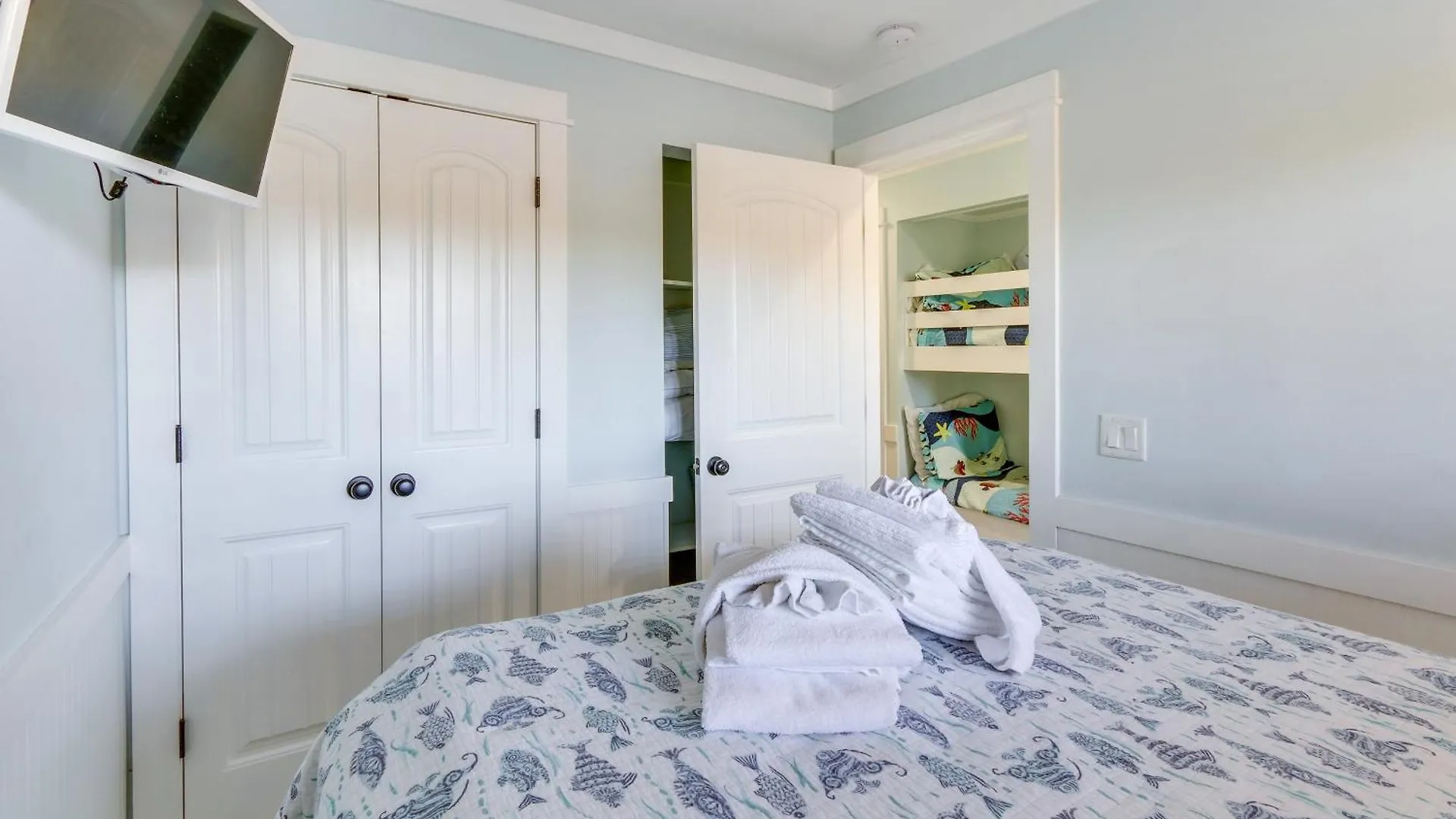 Bright On 50-acre Hilton Head Resort! Apartment