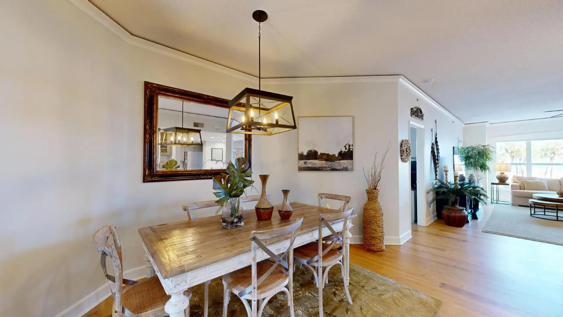 Villa 5108 Hampton Place South