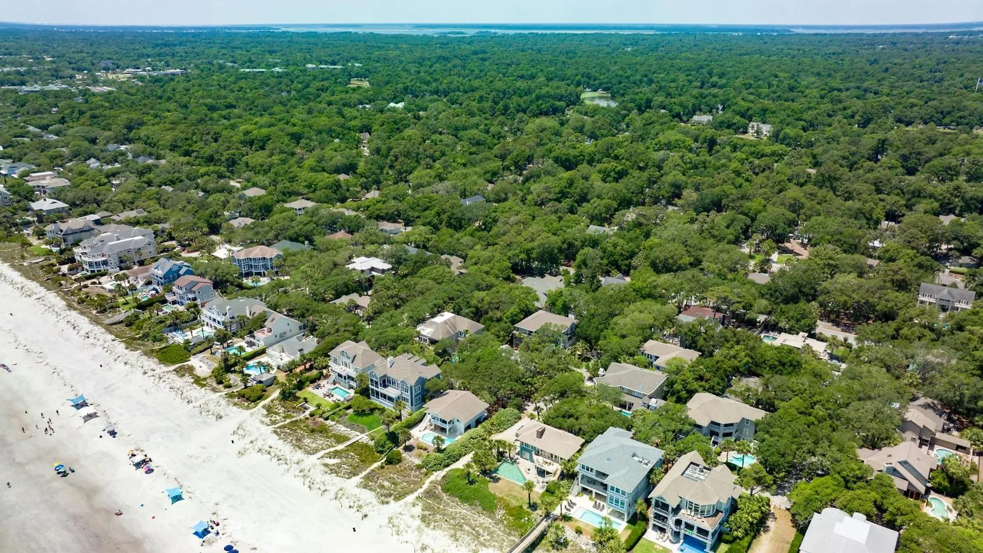 Steps To The Beach! 3rd Row Ocean Surfers Pet Friendly 3 Bedroom 2 Bathroom Holiday home Hilton Head Island