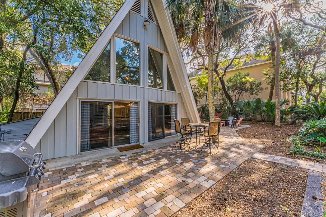 Steps To The Beach! 3rd Row Ocean Surfers Pet Friendly 3 Bedroom 2 Bathroom *