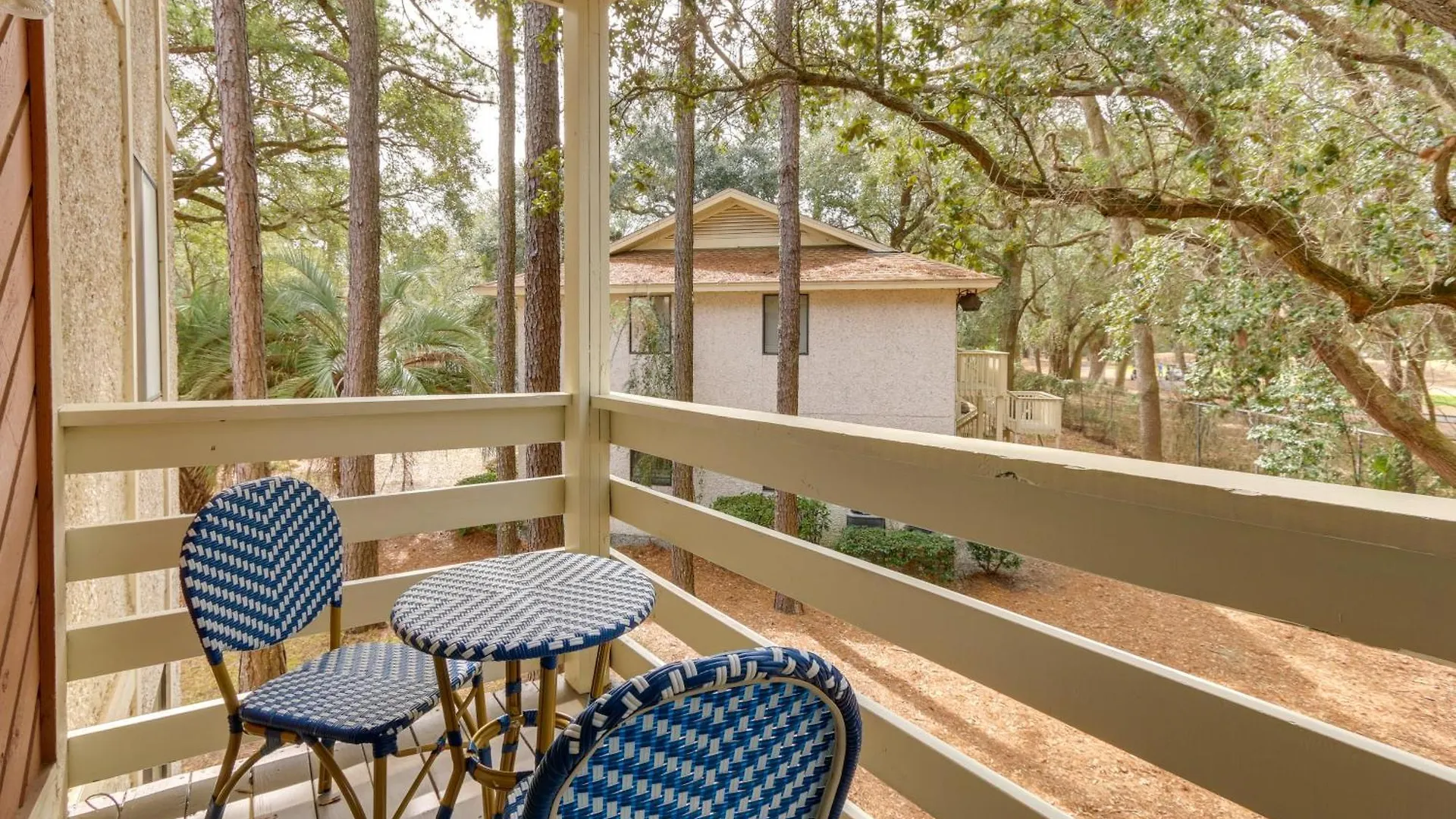 Apartment Oasis, 2 Blocks To Hilton Head Island