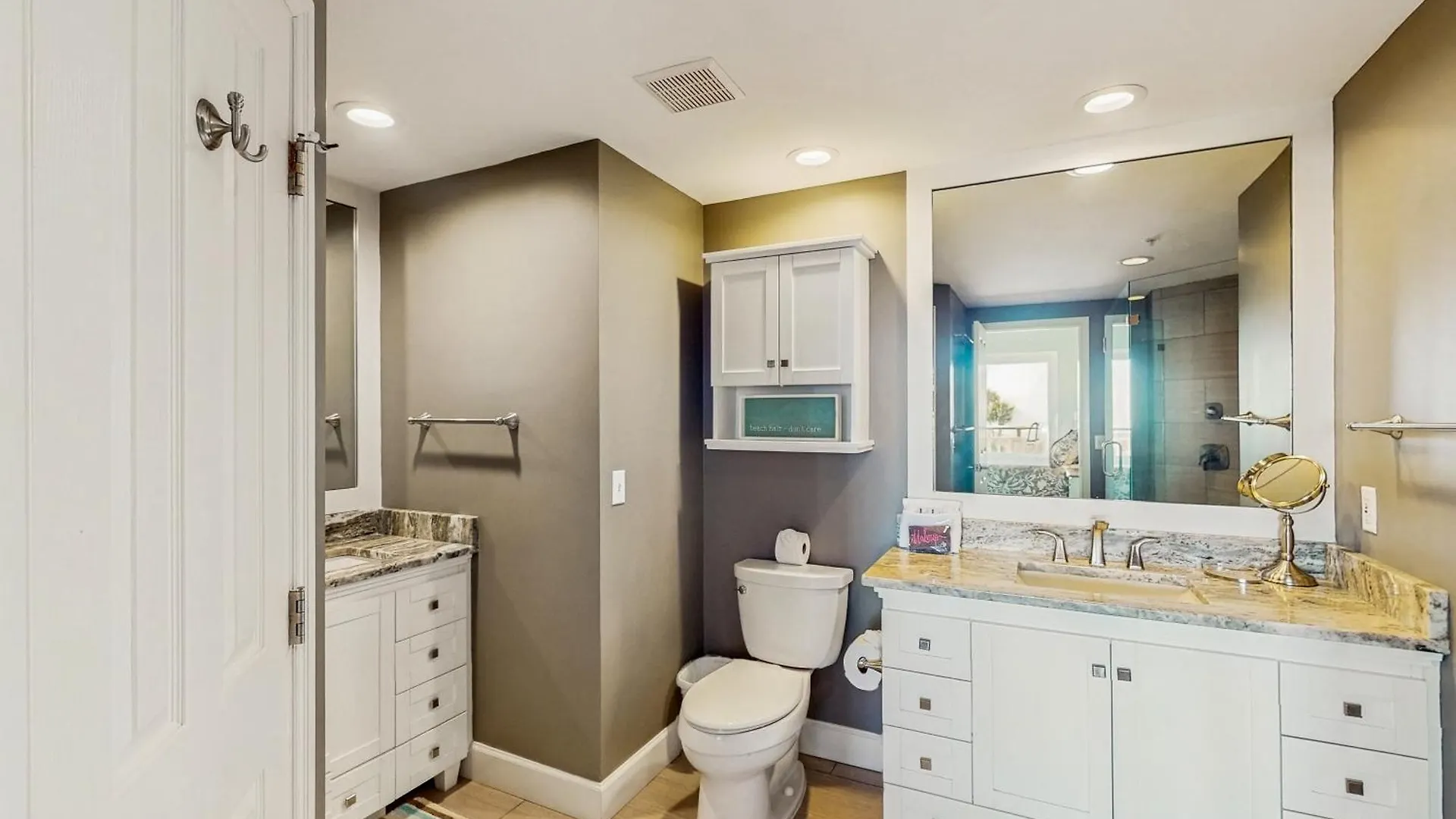 아파트 Windsor Court North 4209 *