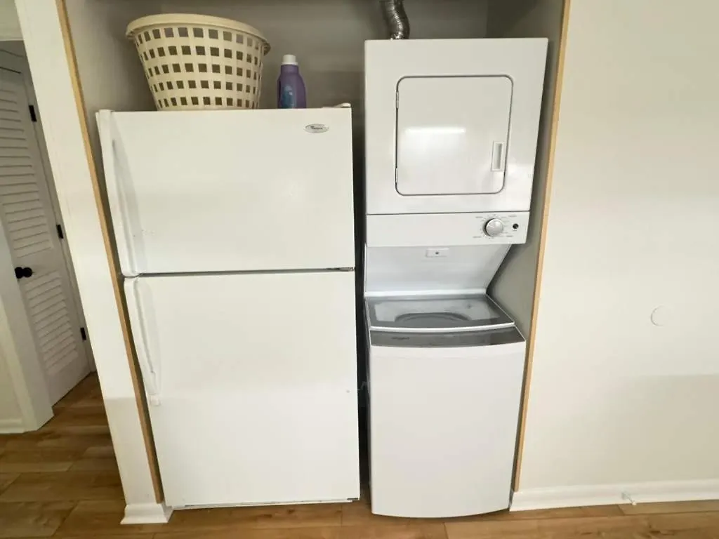 Walk To Folly Field 2 Bed 2 Bath Golf View *