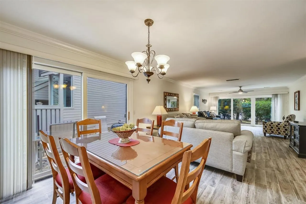 Ocean Cove 835