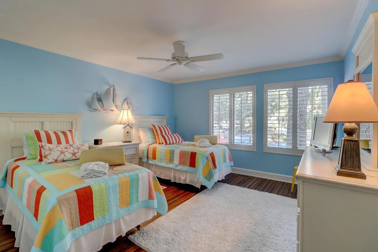 Beachwalk 129 *