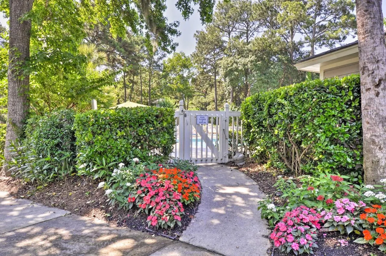 Apartment Resort-style Hilton Head - Walk To Beach!
