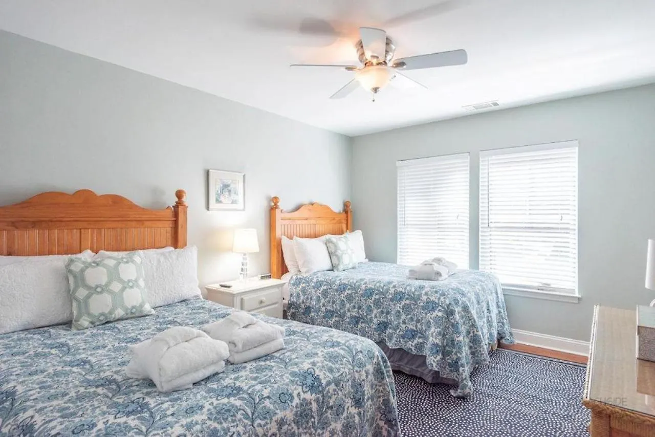 8 Hollyberry Holiday home