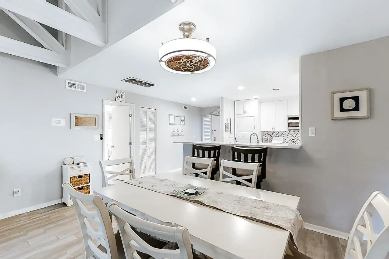 Apartment Queens Grant 554