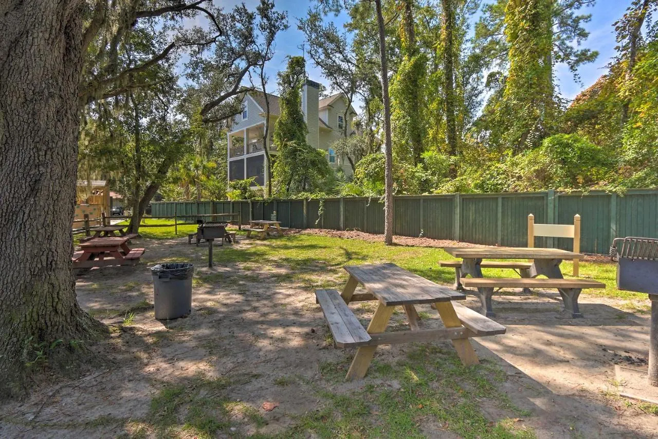 Hilton Head Retreat With Amenities!