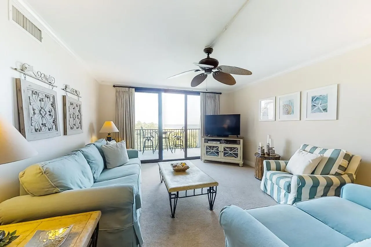 Island Club 1 Apartment