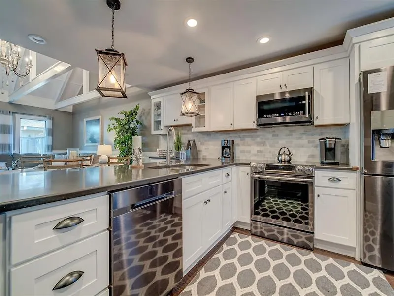 Queens Grant - Two Bedroom - 529 Apartment