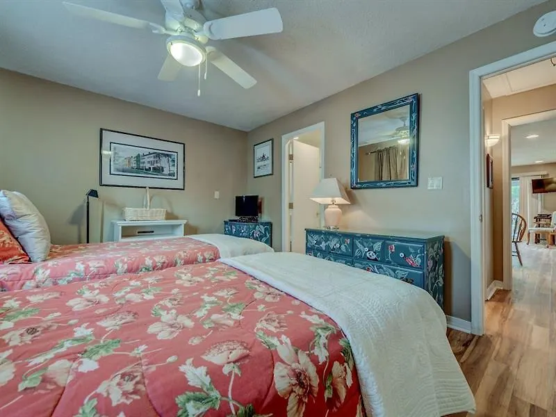 Queens Grant - Two Bedroom - 529 Apartment