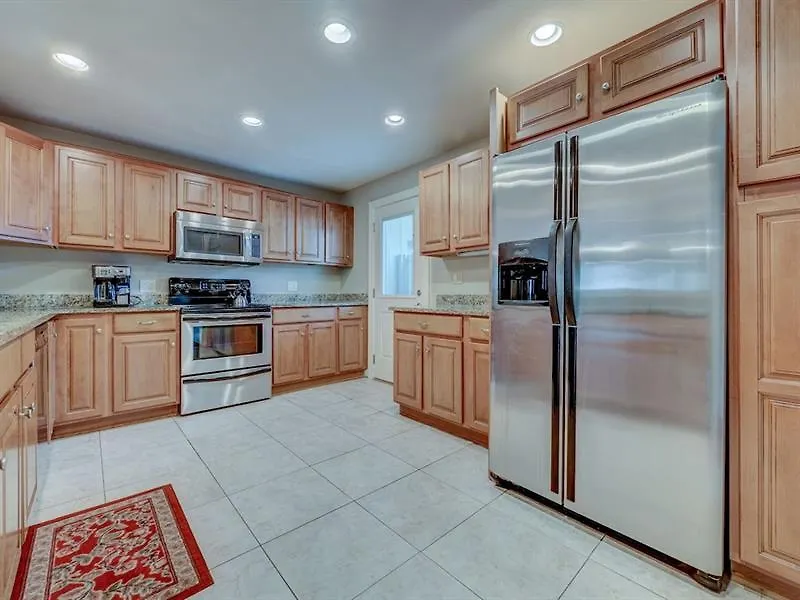 Queens Grant - Two Bedroom - 529 Apartment