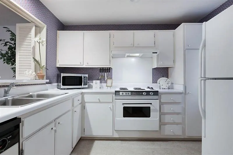 Apartment Queens Grant - Two Bedroom - 529 *