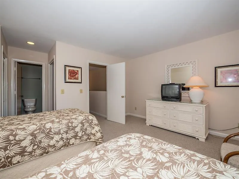 Apartment Tennismaster - Three Bedroom - 1102 *