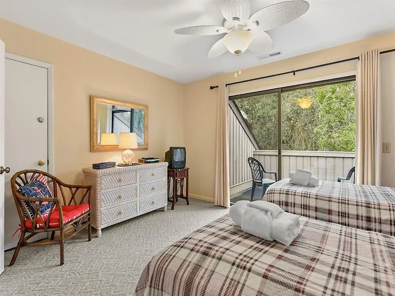 Tennismaster - Three Bedroom - 1102 *