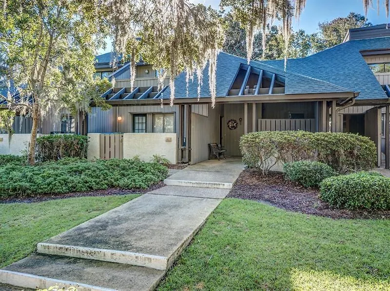 Tennismaster - Three Bedroom - 1102