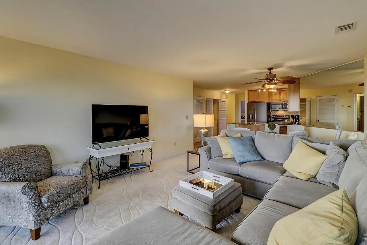 103 Sea Cloisters Oceanfront 2 Bedroom Holiday home *