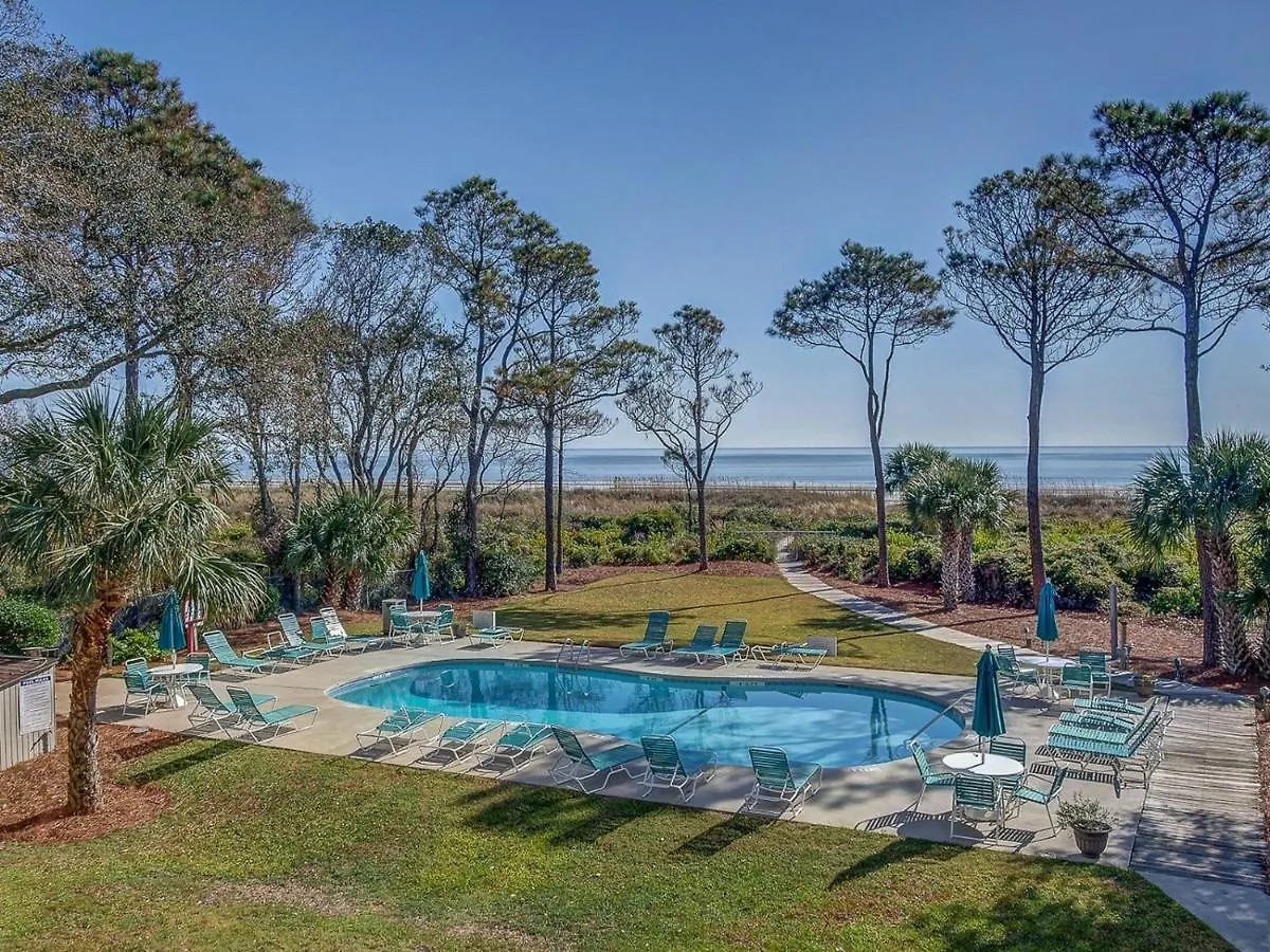 Oceanfront Retreat: Beachside Luxury At Coligny Villa