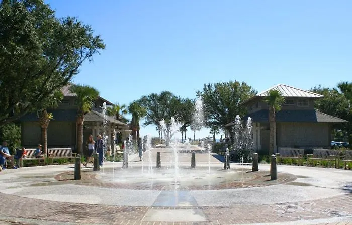 Oceanfront Retreat: Beachside Luxury At Coligny Villa