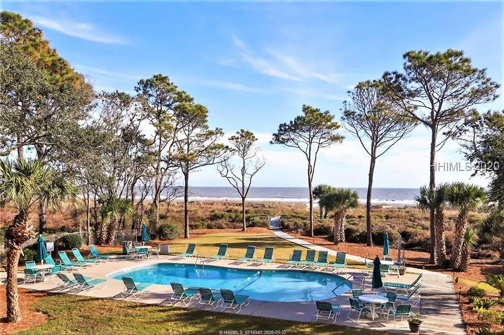 Villa Oceanfront Retreat: Beachside Luxury At Coligny *