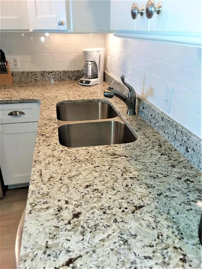 Oceanfront Retreat: Beachside Luxury At Coligny *