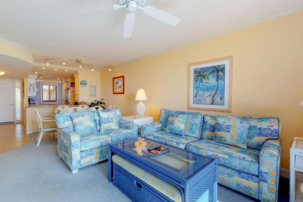 Island Club 5 Apartment