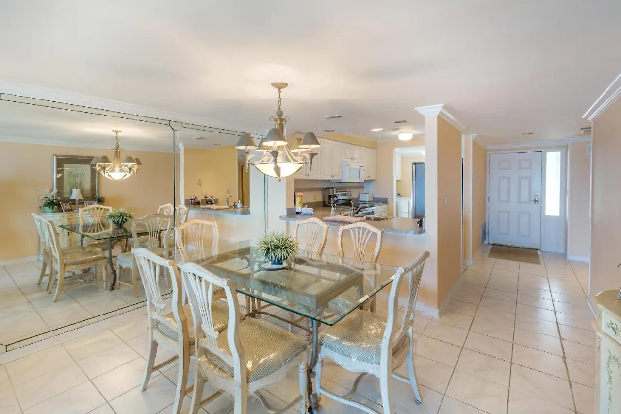 Apartment Captains Walk Unit 455