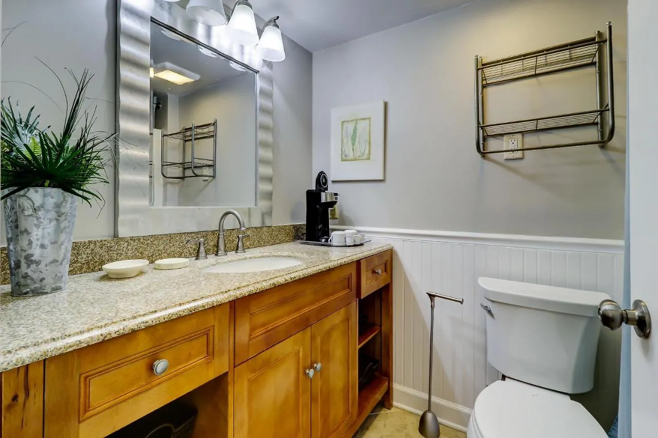 512 Oceanwalk 2 Bedroom Forest