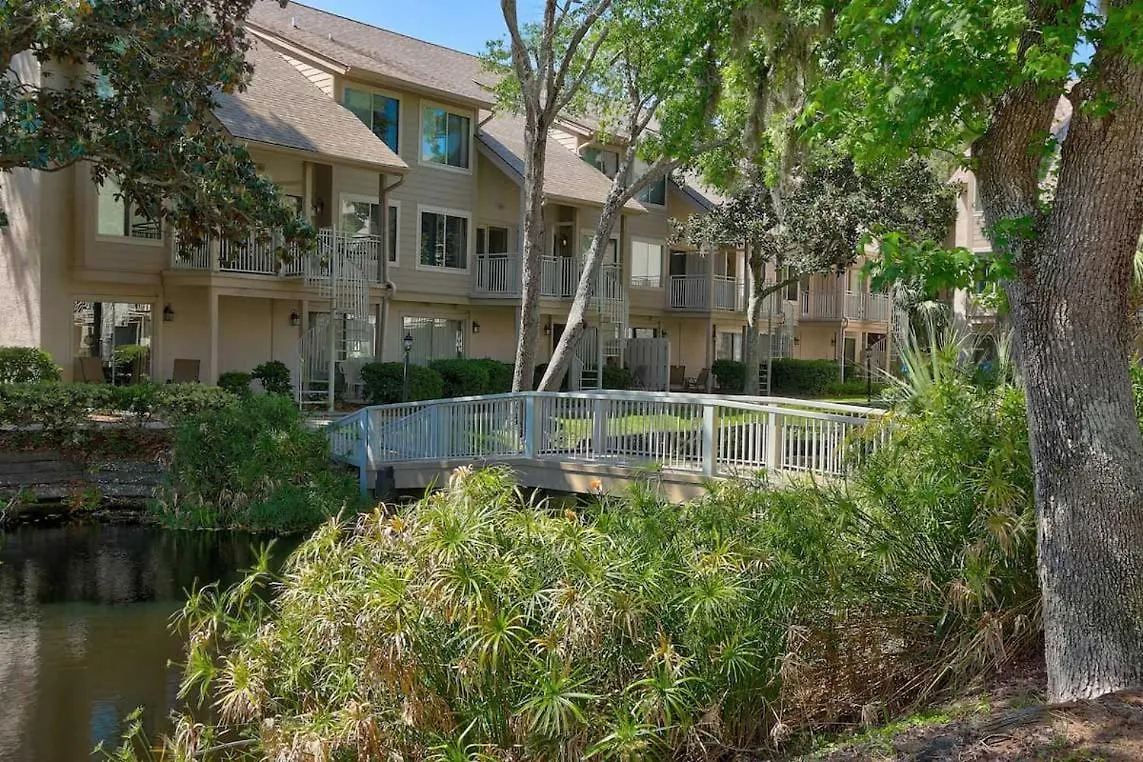 Hilton Head With Balcony Walk To Beach! Villa