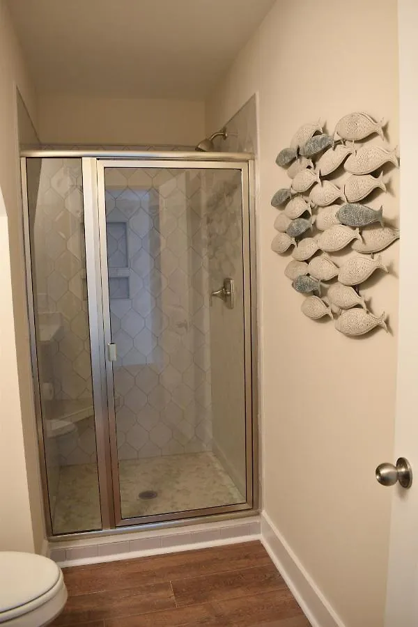 Holiday home New! Heated Pool, House, Elevator, Walk To The Beach!