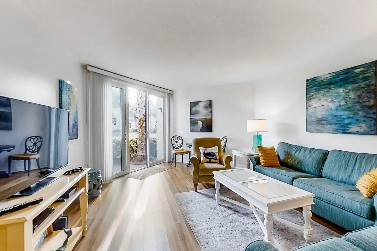 Shorewood Apartment