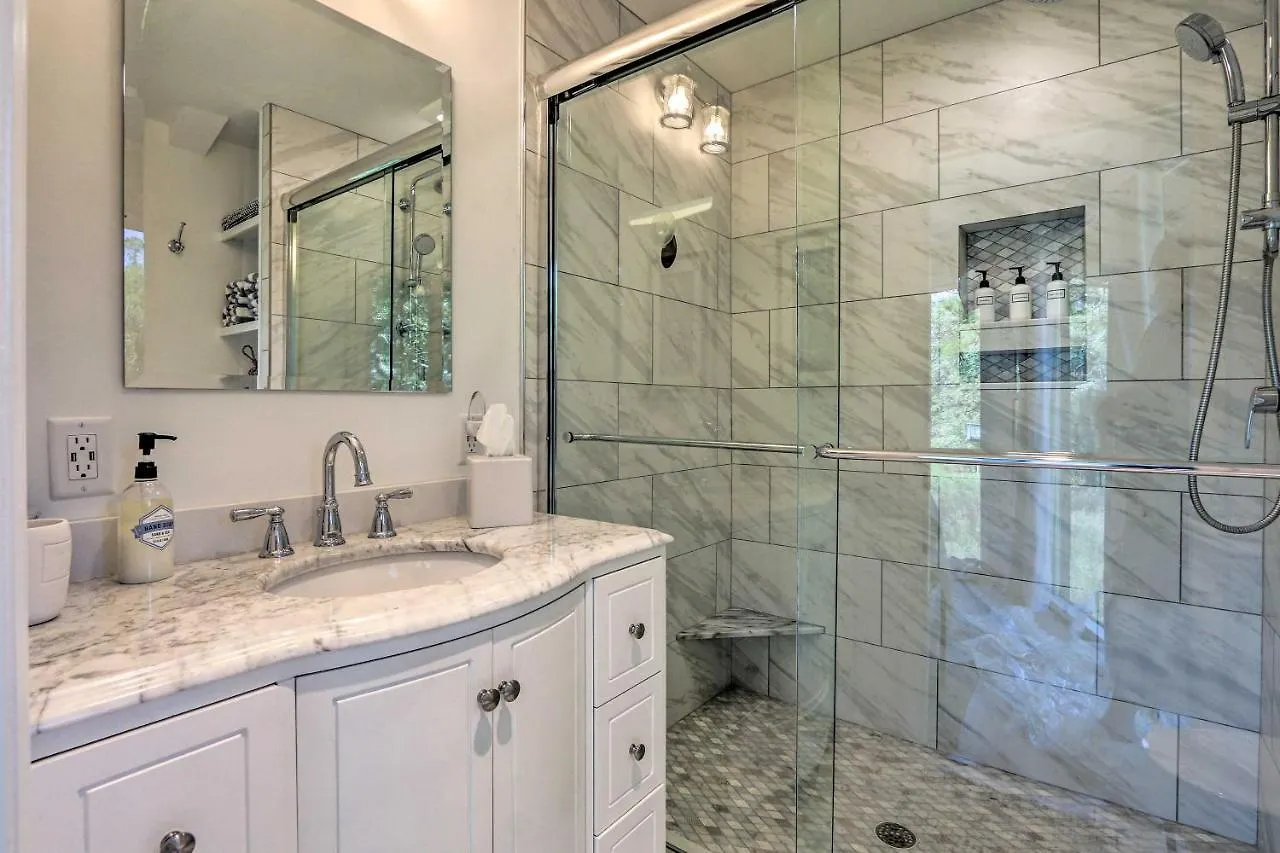 Holiday home Airy Treehouse With Bikes Walk To Harbour Town! Hilton Head Island