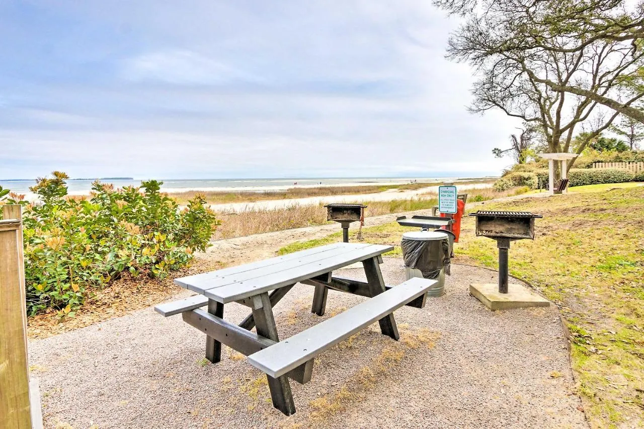 Hilton Head With Sunroom And Access! Appartement Île de Hilton-Head