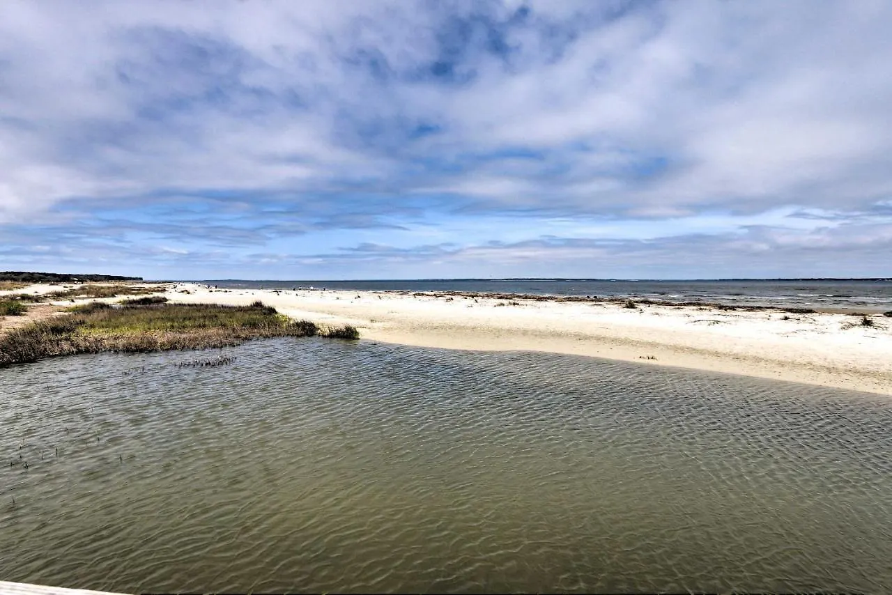 Hilton Head With Sunroom And Access! Appartement Île de Hilton-Head