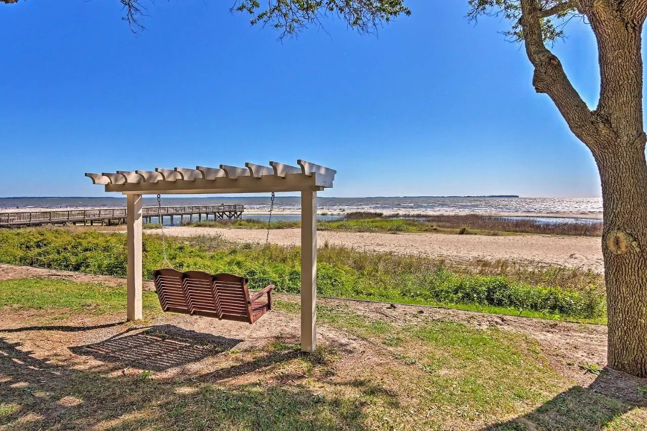 Family-friendly With Pools And Tennis Courts!