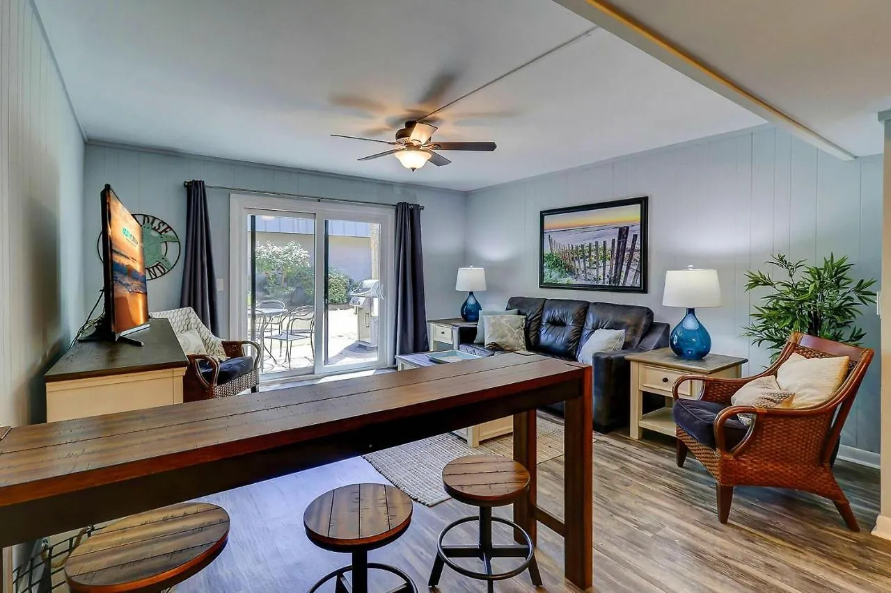 Villa Ocean Villas Deluxe - Oceanfront - Steps To Beach - Great Location - Heated Pool April
