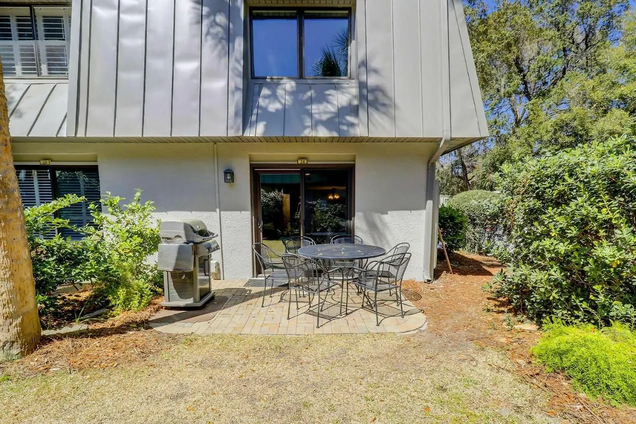 Ocean Villas Deluxe - Oceanfront - Steps To Beach - Great Location - Heated Pool April *