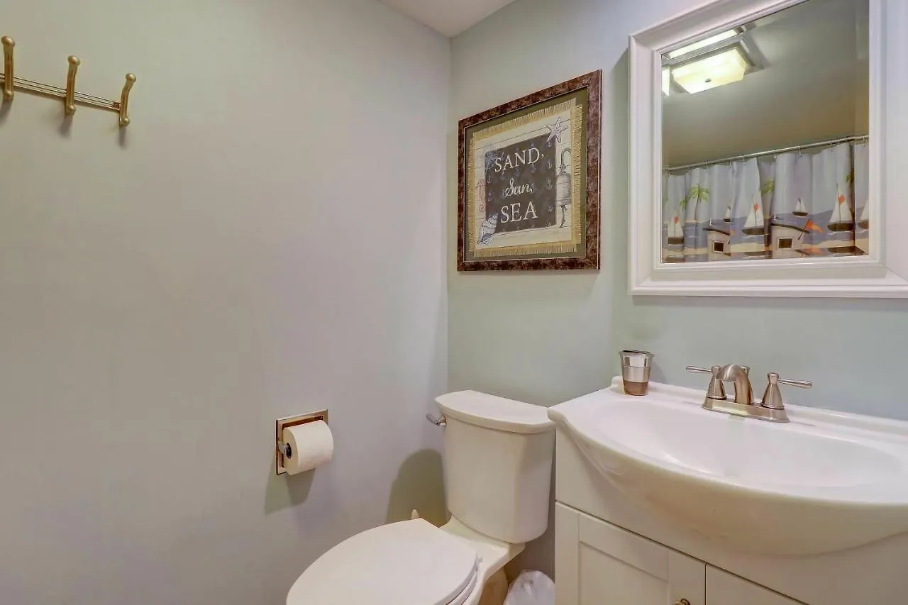 Ocean Villas Deluxe - Oceanfront - Steps To Beach - Great Location - Heated Pool April * Hilton Head Island