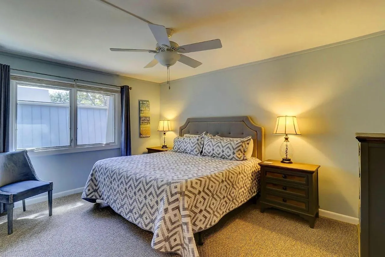 Ocean Villas Deluxe - Oceanfront - Steps To Beach - Great Location - Heated Pool April *