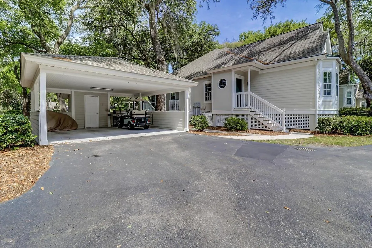 Apartment Links 13b