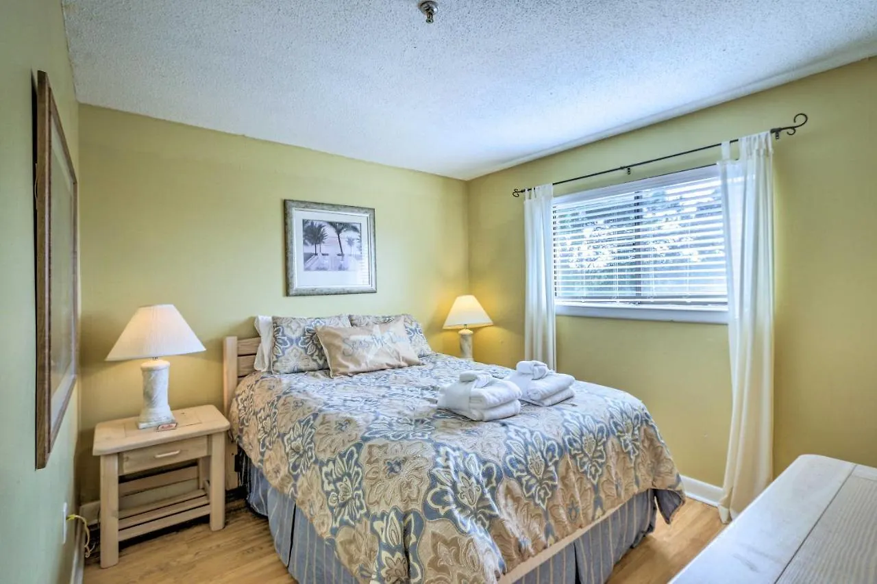 Coastal Hilton Head With Pool Access! Apartment Hilton Head Island